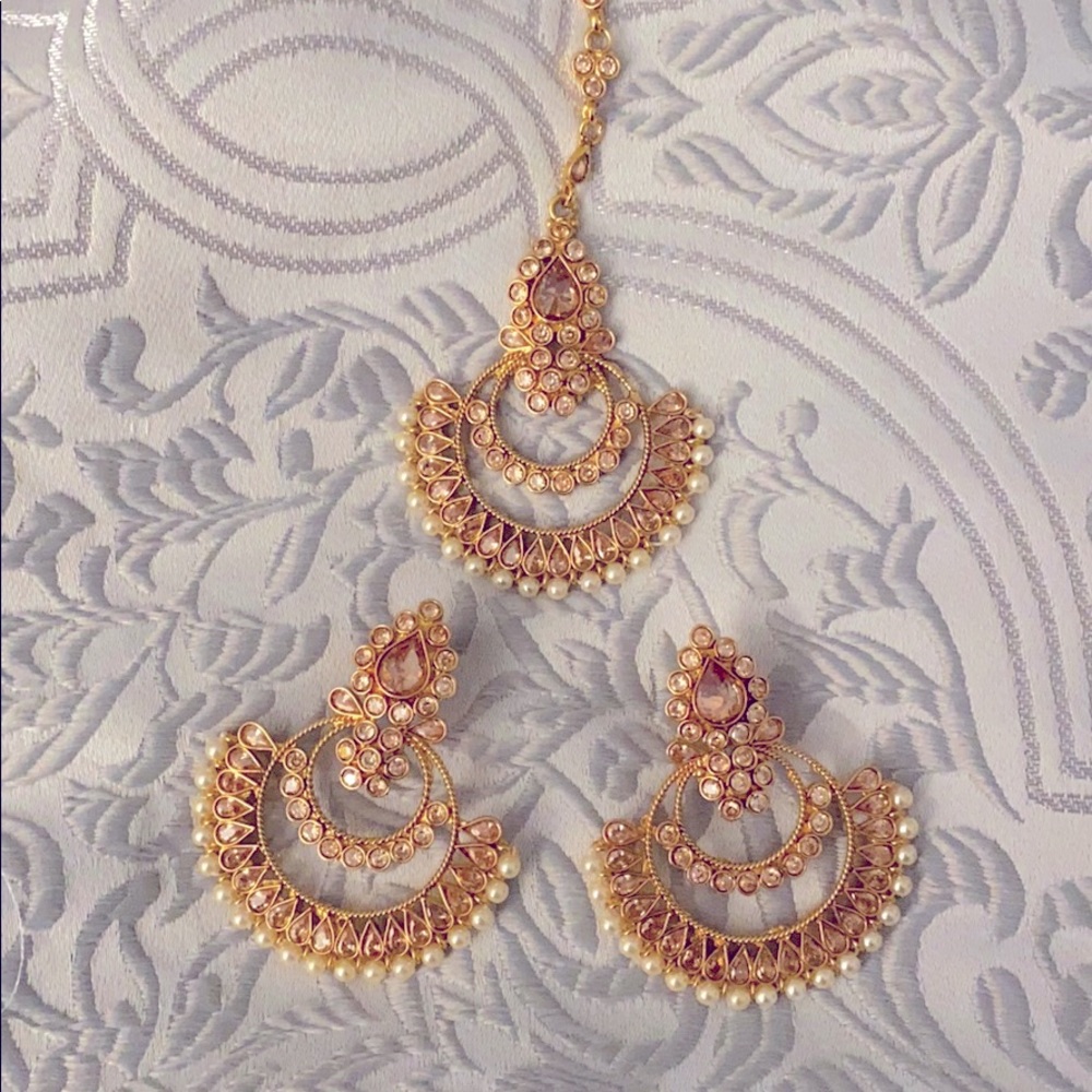 Kirni Designs: Gold Earrings & Tikka